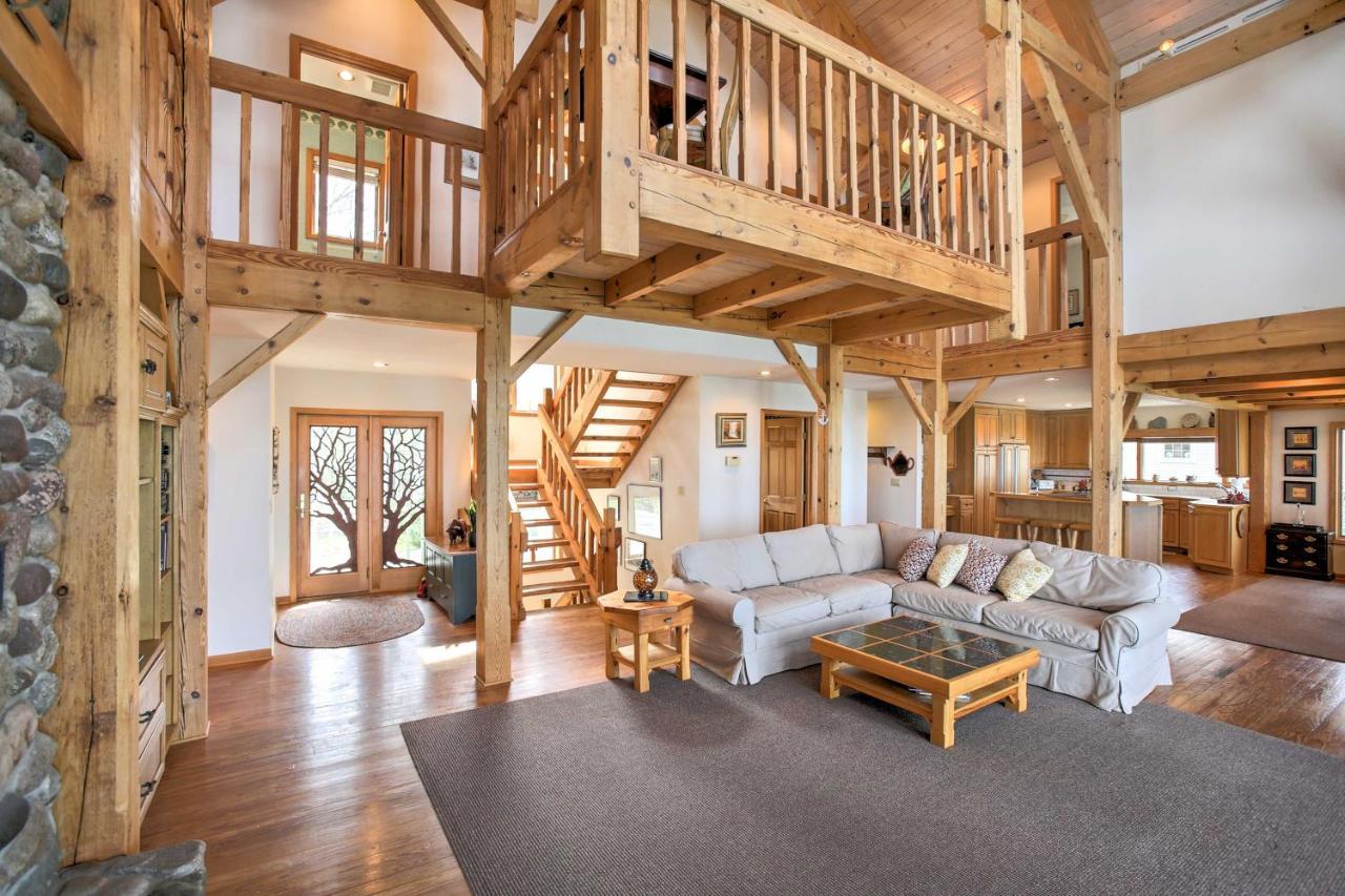 Gorgeous Charlevoix Home On Lake Michigan! Ellsworth Экстерьер фото