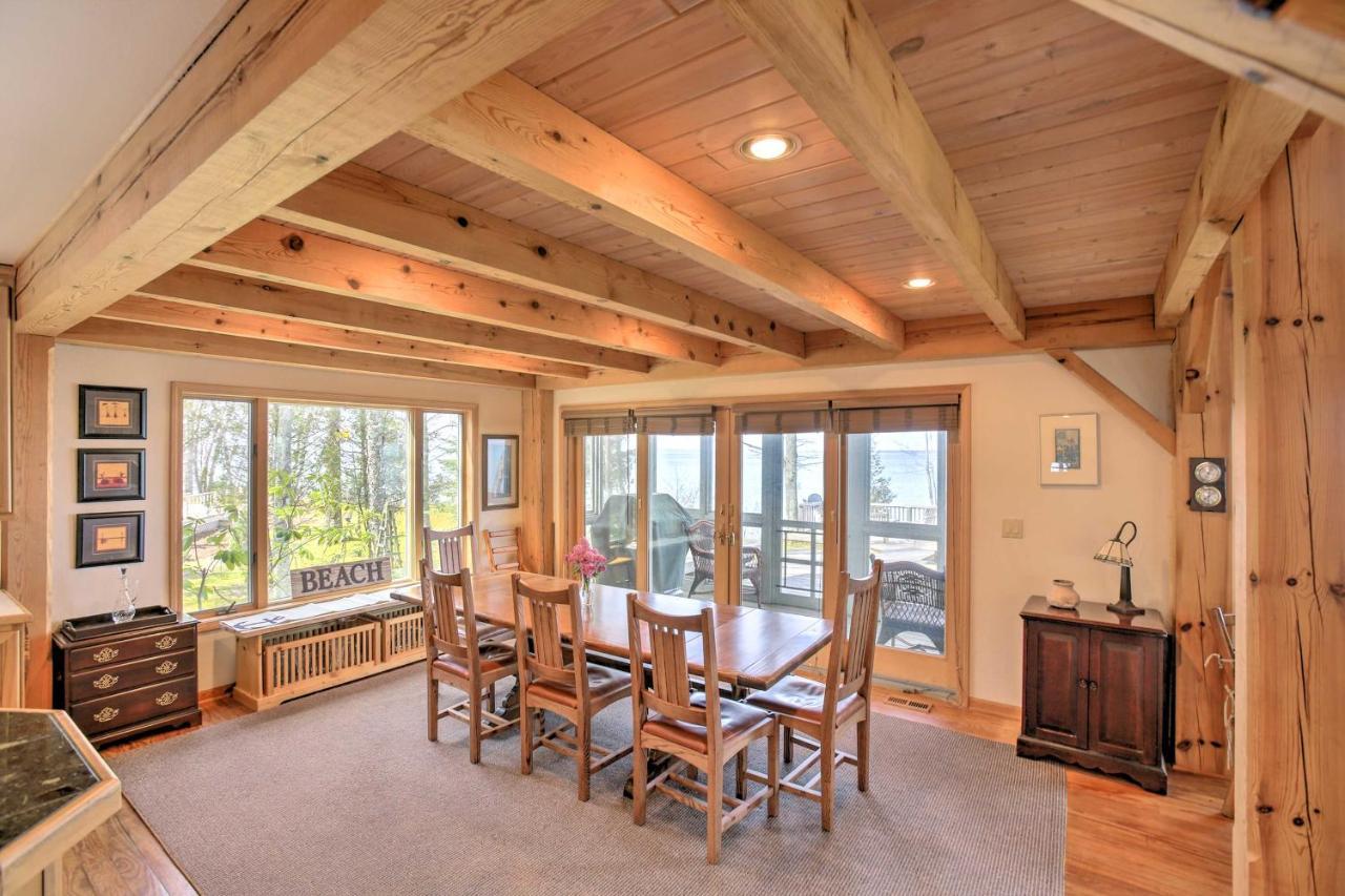 Gorgeous Charlevoix Home On Lake Michigan! Ellsworth Экстерьер фото