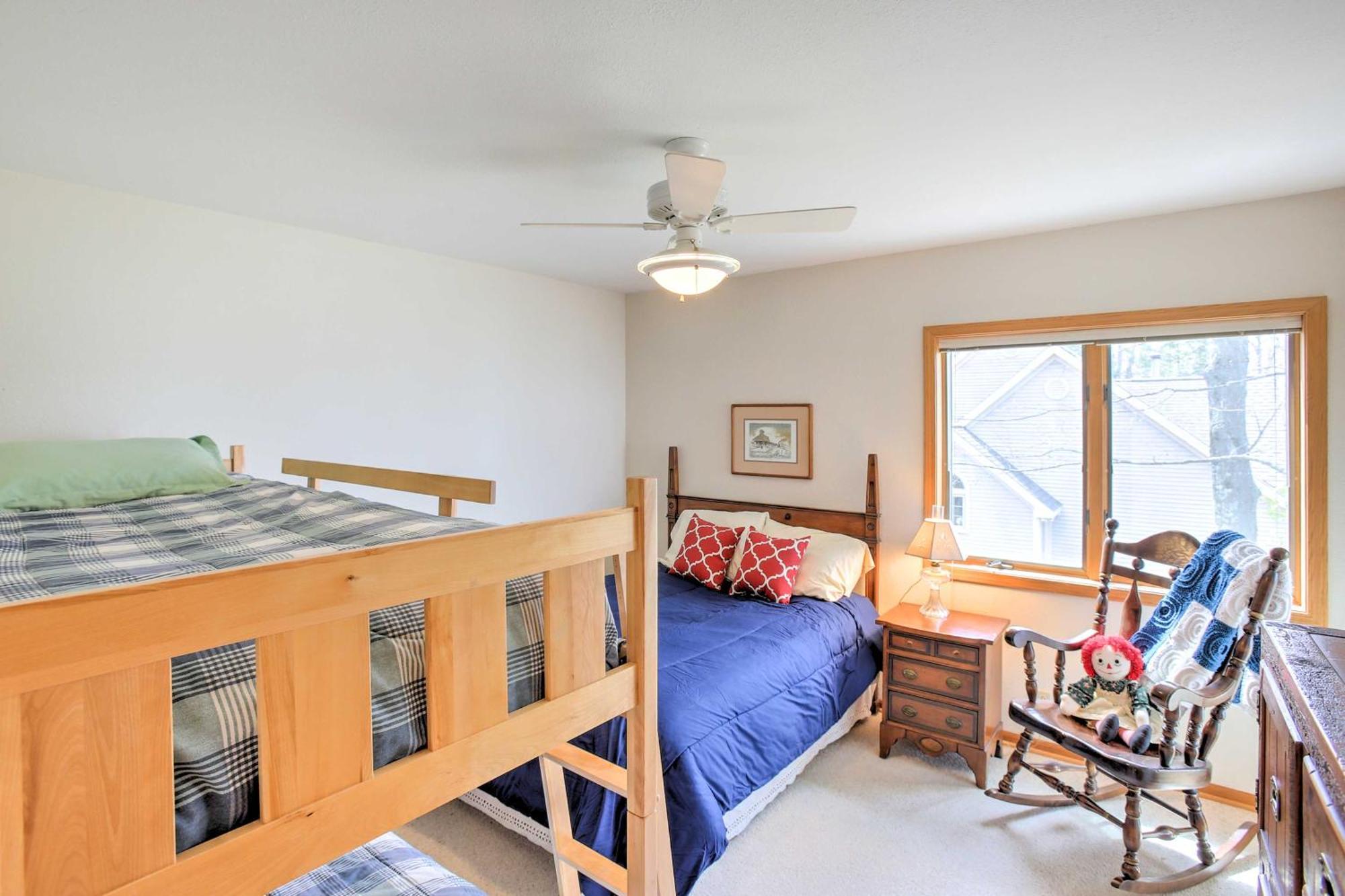 Gorgeous Charlevoix Home On Lake Michigan! Ellsworth Экстерьер фото